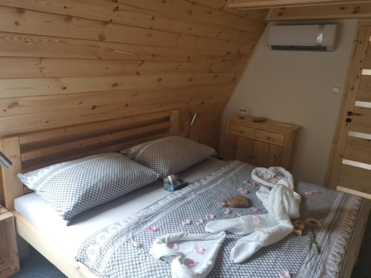 Pension Koliba Komorní Lhotka Exterior foto