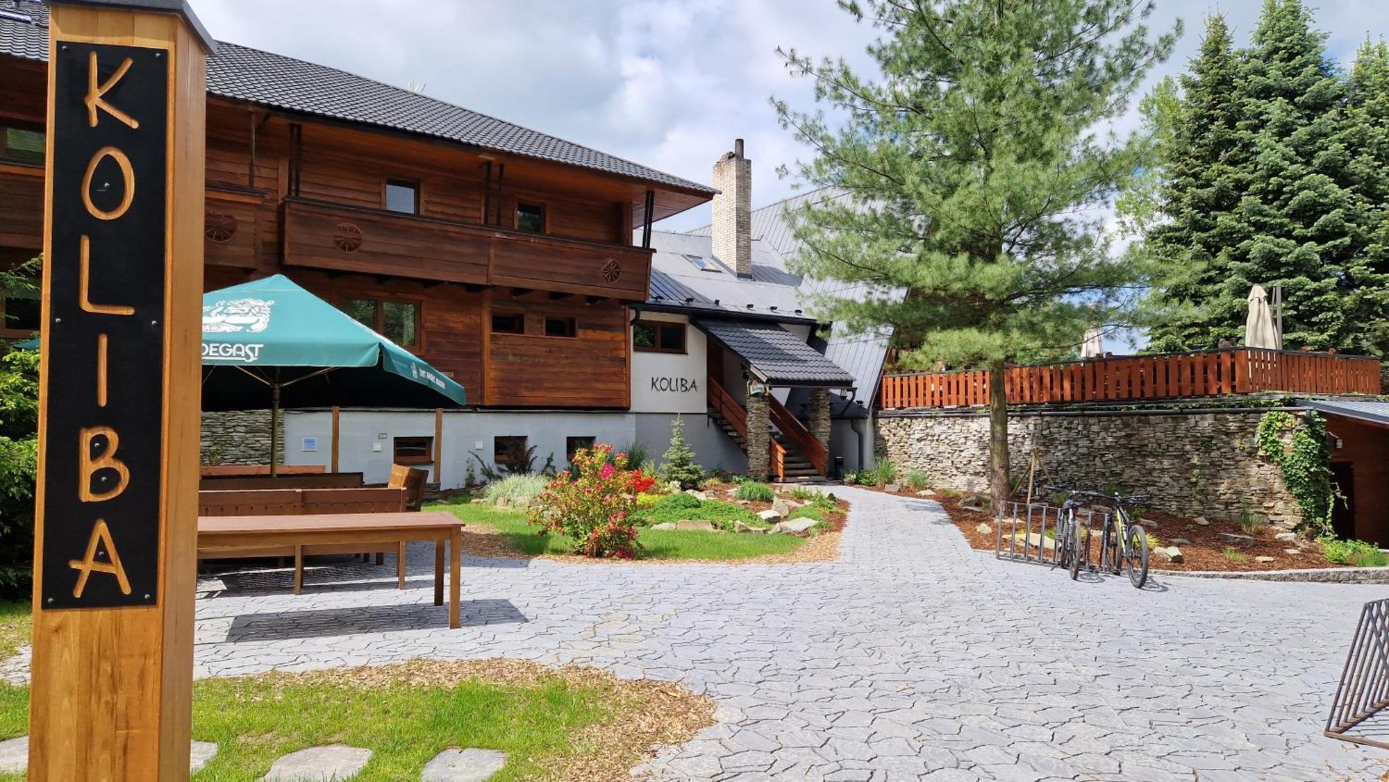 Pension Koliba Komorní Lhotka Exterior foto